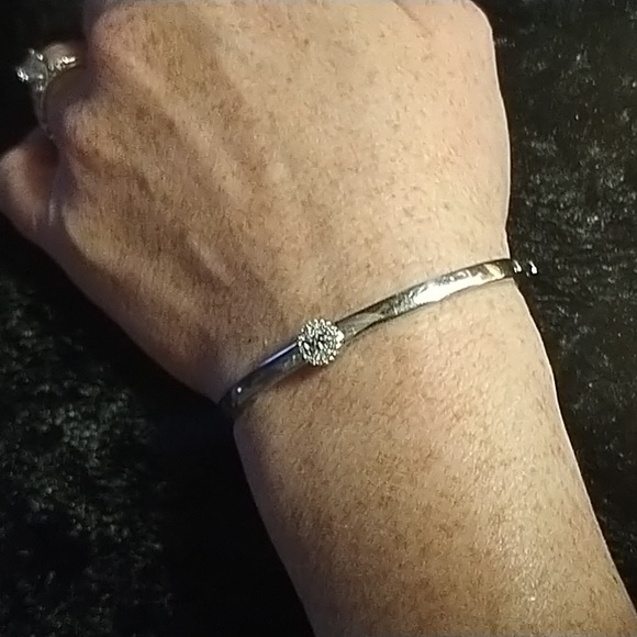 Michael Kors bangle in silver and cz - Picture 6 of 6
